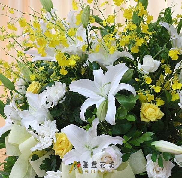 悼念親友高架花籃