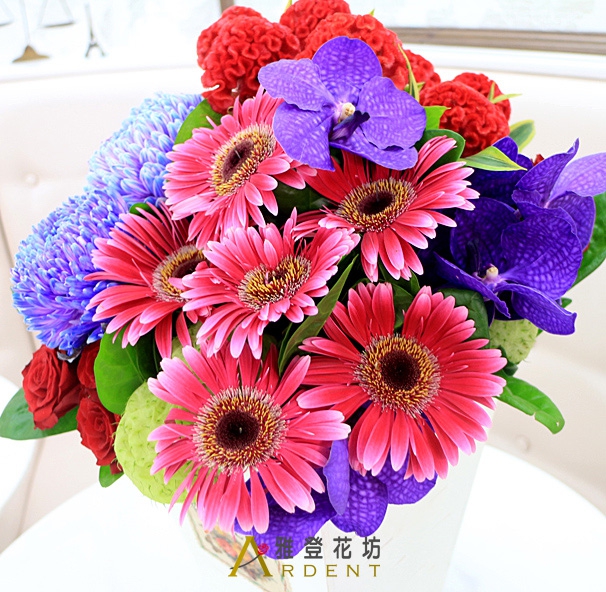 冠蓋雲集 立式桌花