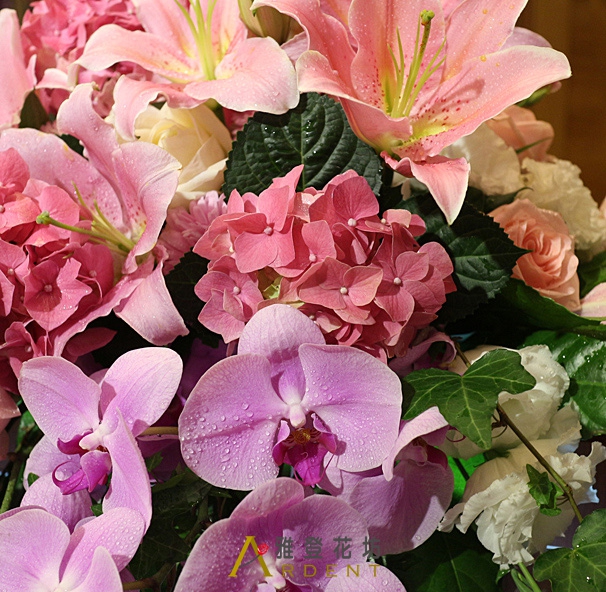 圓滿成功下垂式桌花