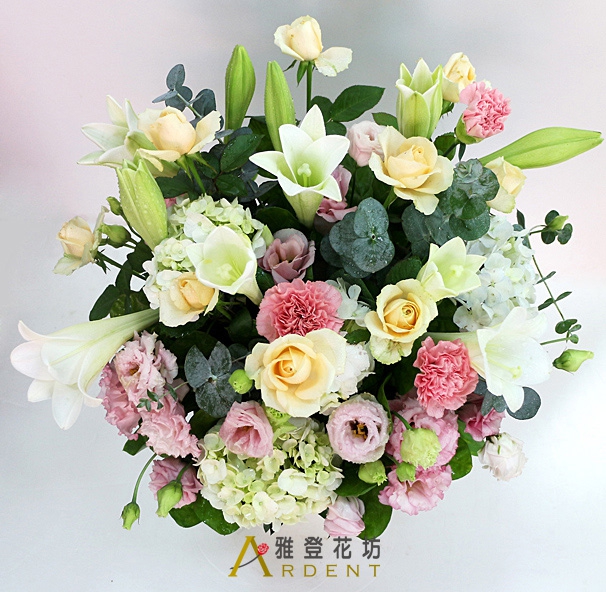 賞心悅目立式盆花